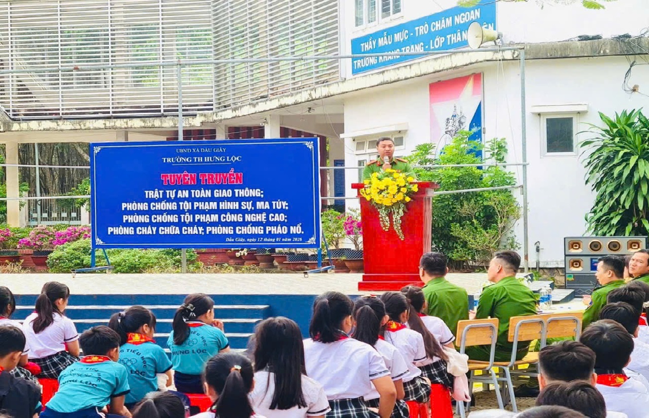 Quang cảnh buổi tuyên truyền