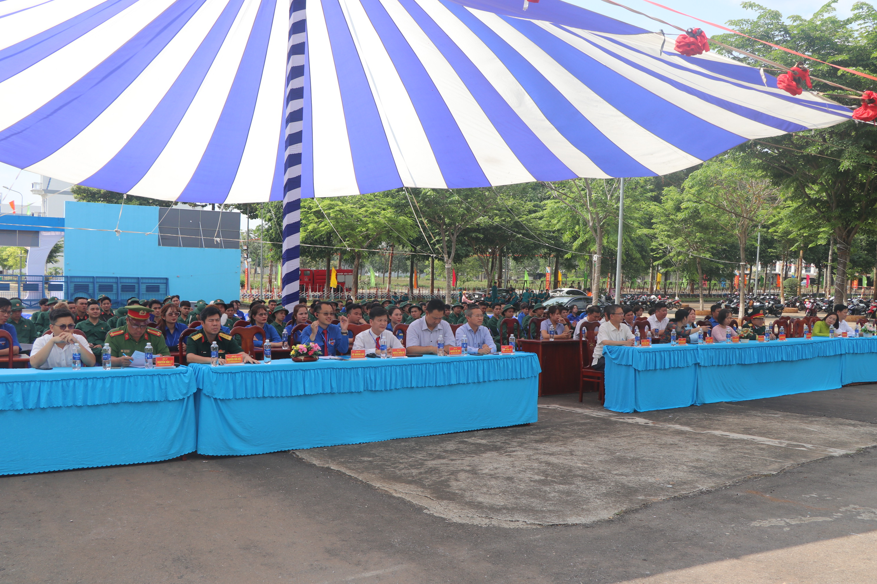 Các đại biểu tham dự khai mạc hội trại